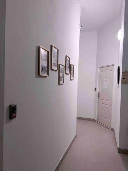 11# Sunflower Cozy Apartment Budapest Bagian luar foto