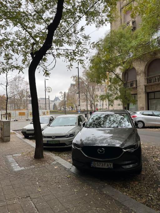 11# Sunflower Cozy Apartment Budapest Bagian luar foto